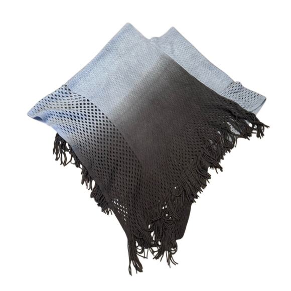 Fashion Fuse Women's Small Grey Poncho fringe Acrylic Gray casual cozy soft boho - Picture 3 of 5